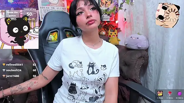 ravenn_20's Live XXX Chat