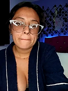 Sophie-Hot-'s Live XXX Chat