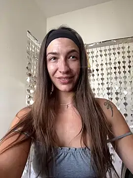 แชท XXX สดของ Yara-Lolii