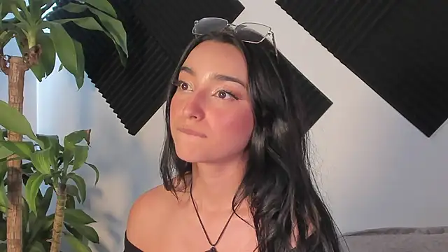 Emily_Rousess Webcamshow