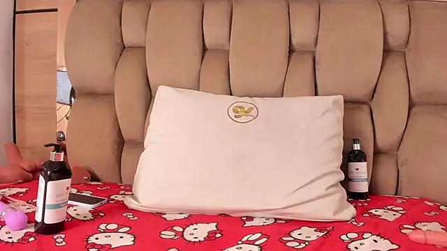 karol_lewiss' Live XXX Chat