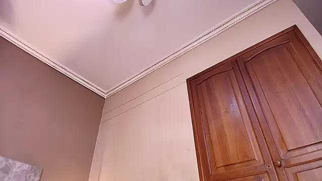 XXX chat uživo modela SeleneLujan