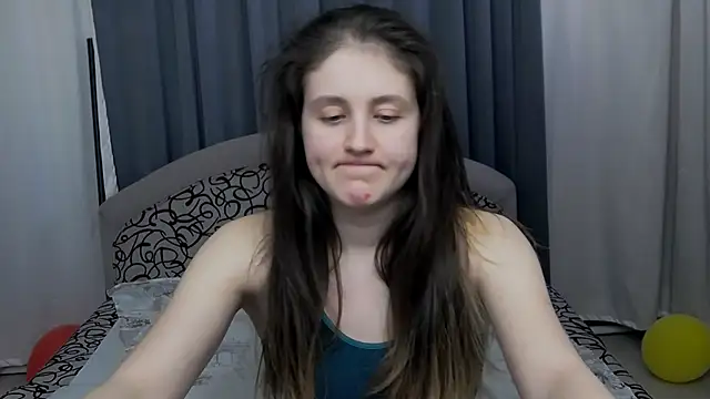 XXX chat uživo modela Holliy_Cooper