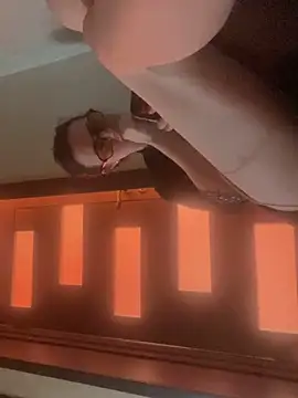 Flossy_Vettie 现场XXX聊天