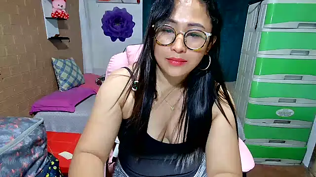 Ugly-Filipina Live XXX-Chat