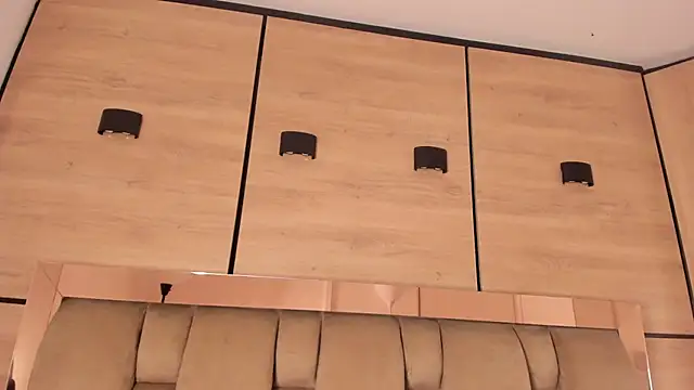 karol_lewiss Chat XXX in diretta