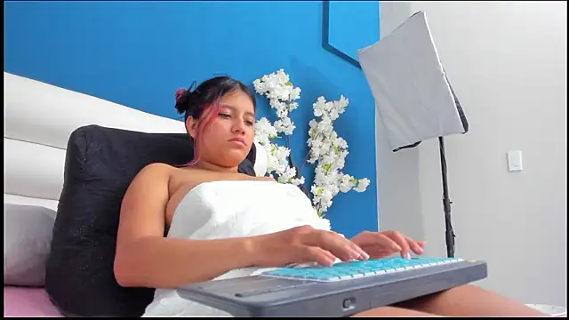 letty_straus' Live XXX Chat