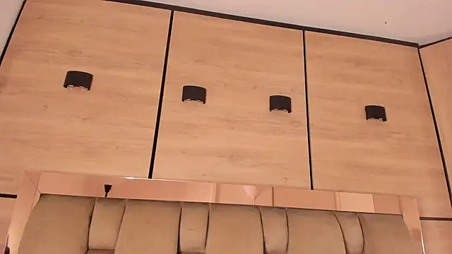 karol_lewiss 现场XXX聊天