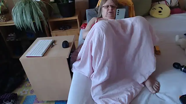 Chat +18 de Dorina ao vivo