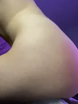 NotYourMiss Adlı Modelin Canlı XXX Sohbeti