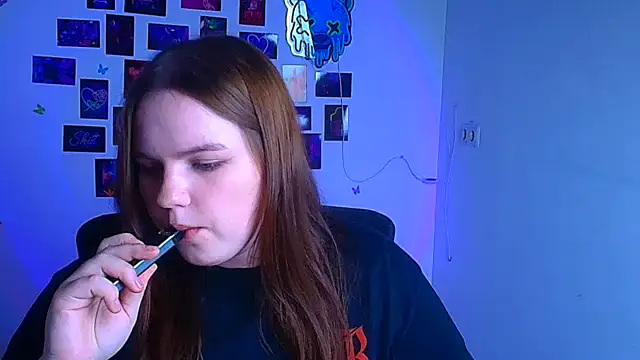 Chat +18 de Kitty_Mia_Kitty ao vivo