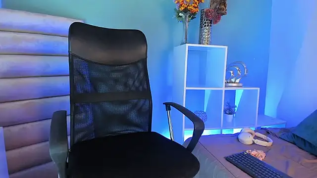 April_Swett élő XXX-chatje