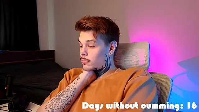 DENIS_HERE's Live XXX Chat