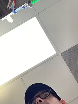 hailzeffn's Webcam Show