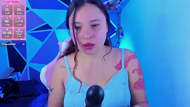 little_emma0 Adlı Modelin Canlı XXX Sohbeti