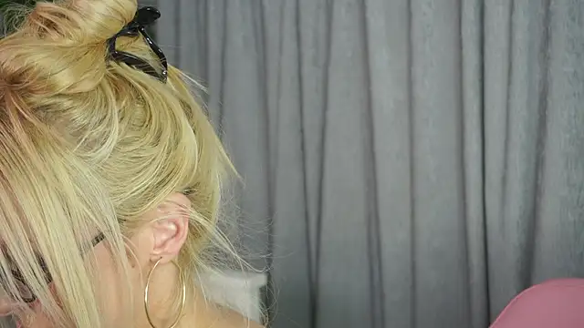 LanaReals Live XXX-chat