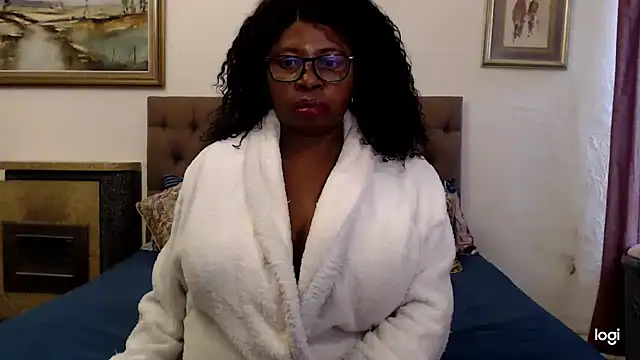 OmegaLipps live XXX chat