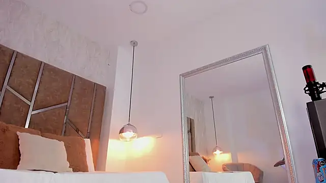 Martinaa_Jones_'s Live XXX Chat