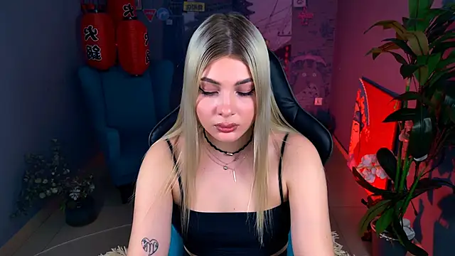 HyileyClark's Live XXX Chat