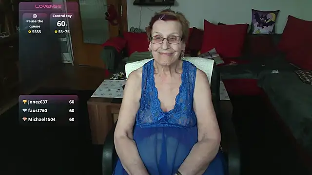 HeisseomaOriginal Chat XXX in diretta