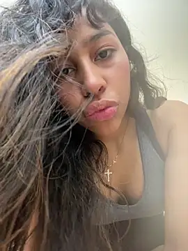 Chatroom XXX en direct de THALIA_EF