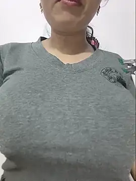 XXX chat uživo modela Shine_Mai