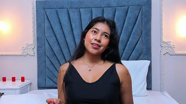 Leandra-Johnson 现场XXX聊天