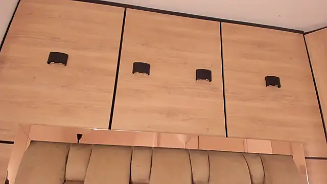 karol_lewiss Chat XXX in diretta