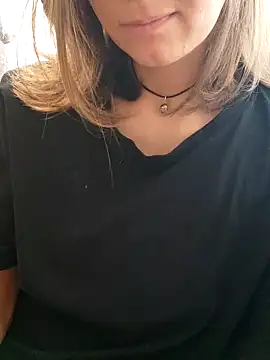 Aashikalaa's Live XXX Chat