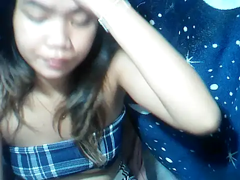 Milkytits_Yum00's Webcam Show