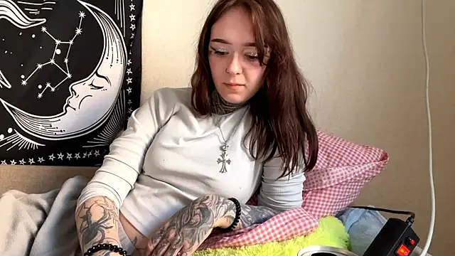 Show modela Littleways na web-kameri