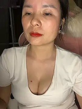 Ivy_Trix2: онлайн-секс-чат