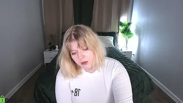 luna_c0ra 在線直播表演