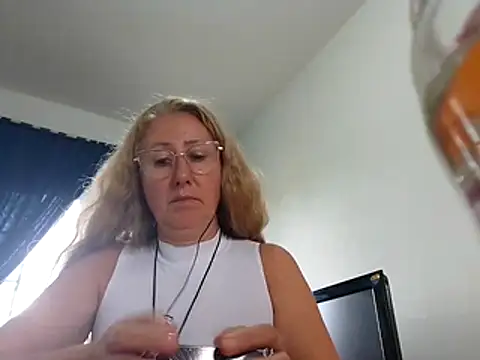 MILEIDE980's Live XXX Chat