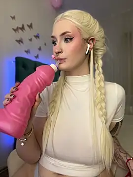 _HESOYAM: διαδικτυακό σόου στην κάμερα