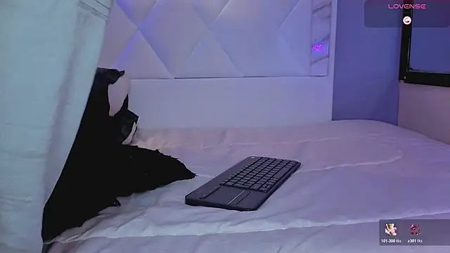 Mateo_Valencia_'s Live XXX Chat