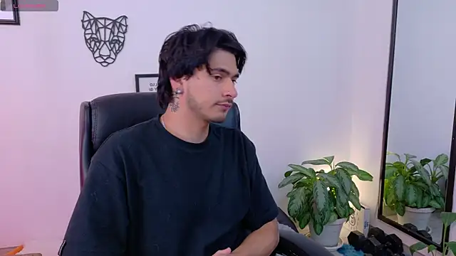 Elian_savoy's Live XXX Chat