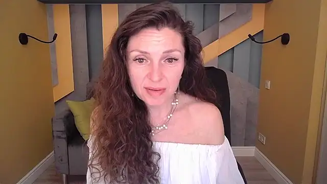 EllaLong Chat XXX in diretta