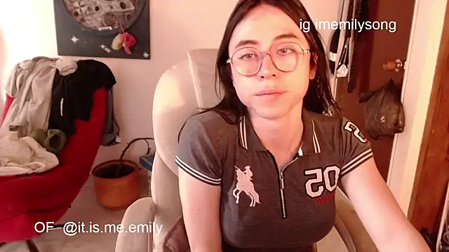 emily_pearl_ Show in webcam