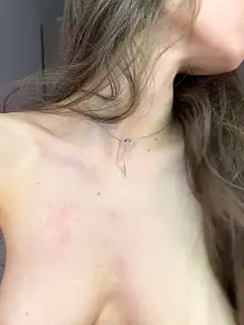 Czat XXX na żywo – AngelLeeen