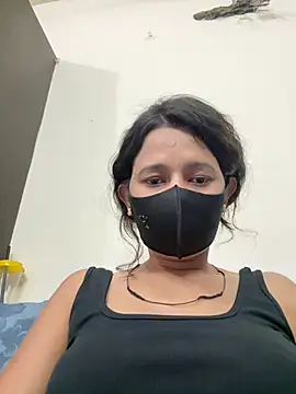 raavigirlのウェブカメラショー