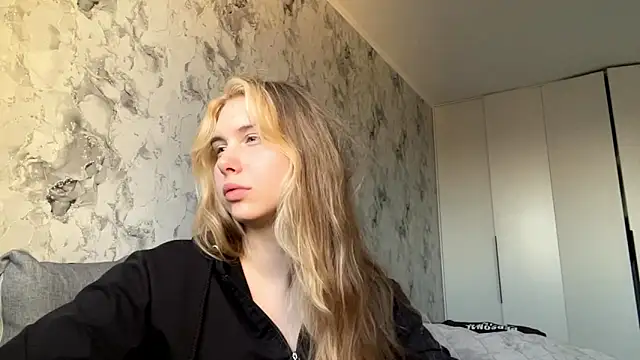 ShariLappas webcam show