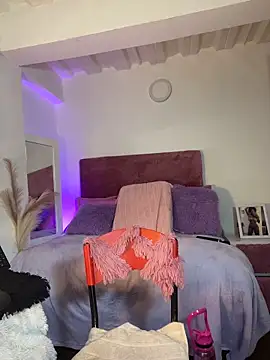 XXX chat uživo modela karinacortes