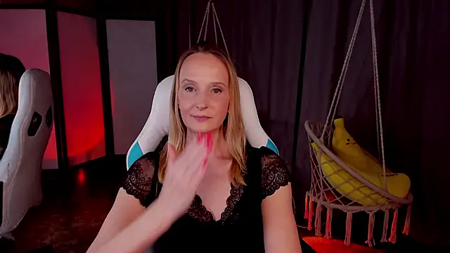 ScarlettPalmer 即時 XXX 聊天