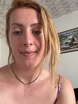 Chat XXX ao vivo de DollieRosse