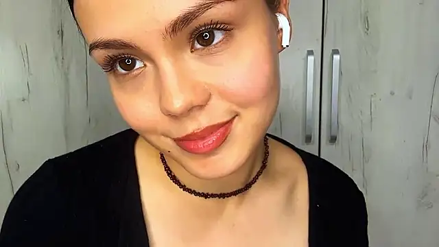 BlinkingDross Adlı Modelin Canlı XXX Sohbeti