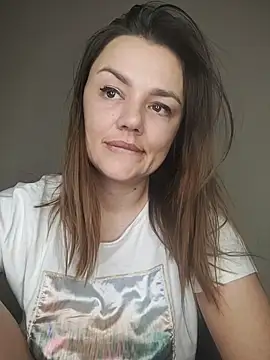 Chat +18 de KrissSexi ao vivo