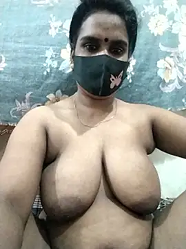 Puja-3232 Webcam-Show