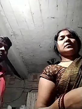 Maidangirl: онлайн-секс-чат