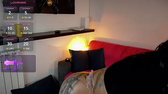 ReynaTatty Chat XXX in diretta